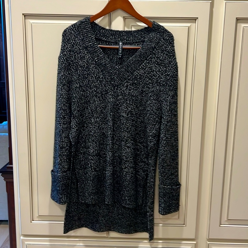 NWOT Athleta V-neck long sweater